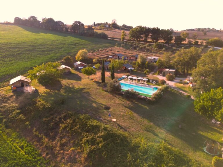 Glamping in Le Marche: slapen in een safaritent tussen de heuvels